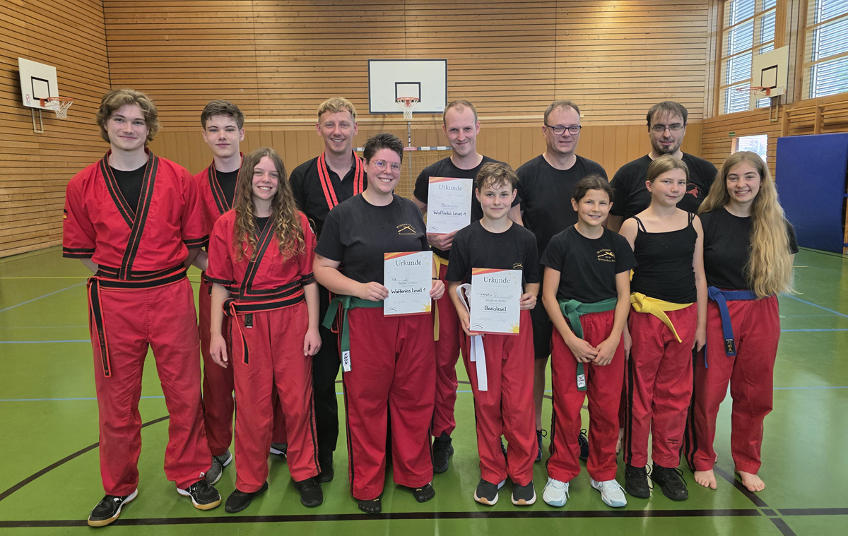 erfolgreiche Modern Arnis Prüfung der Sportschule Wales erfolgreiche Modern Arnis Prüfung der Sportschule Wales